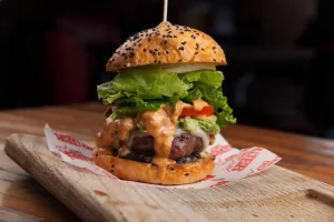 burger bar joint sucursales menu precios como llegar hamburguesa más picante del mundo precio